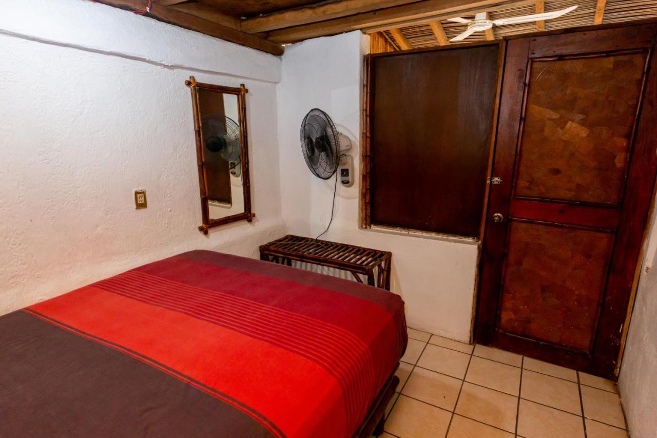 Casa Mexica Bungalows Сиуатанехо Экстерьер фото